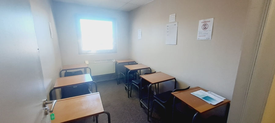 To Let commercial Property for Rent in Rosenpark Western Cape